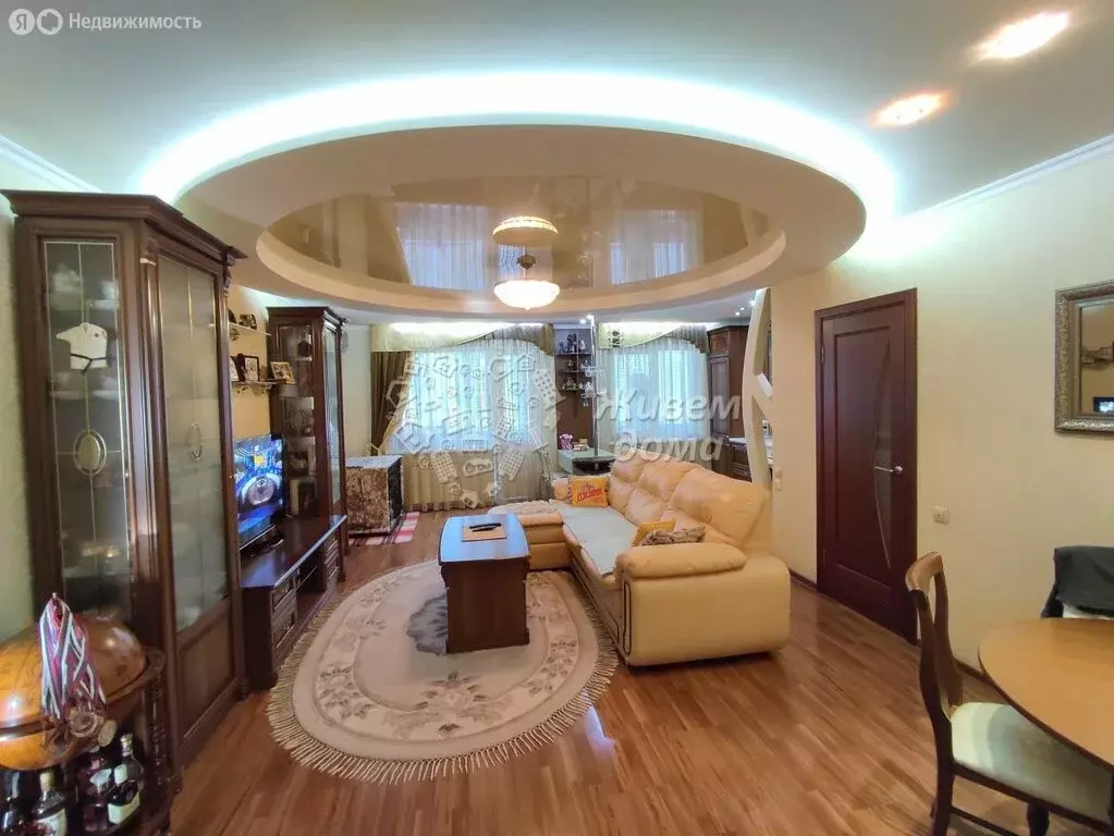 3-комнатная квартира: Волгоград, улица Землячки, 54 (74.7 м) - Фото 1