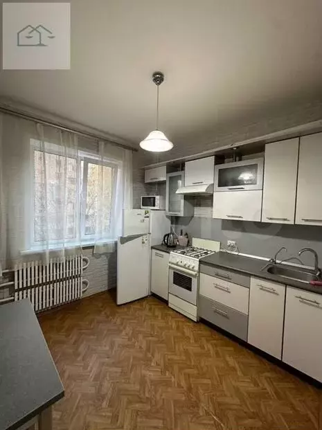 1-к. квартира, 40м, 3/10эт. - Фото 0