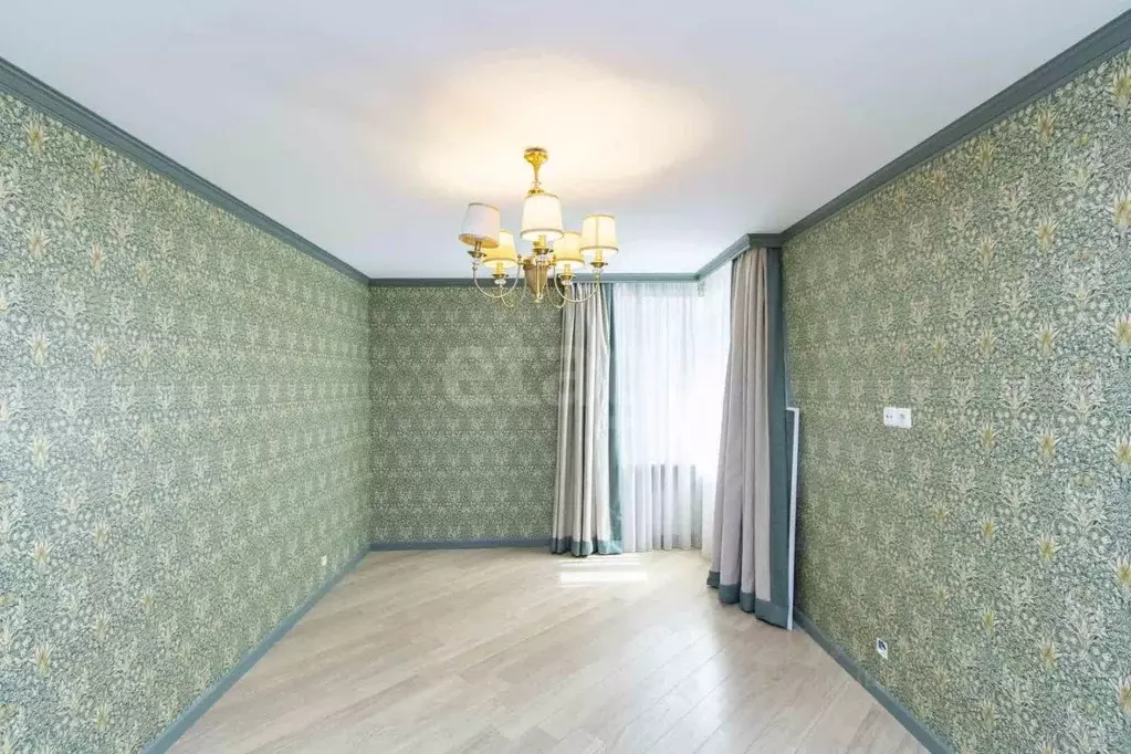 4-к кв. Тюменская область, Тюмень ул. Водников, 12 (116.9 м) - Фото 1