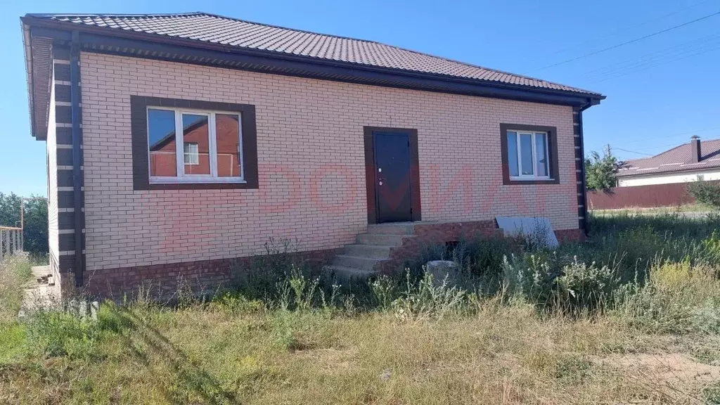 Дом в Ростовская область, Мясниковский район, с. Чалтырь  (120 м) - Фото 1