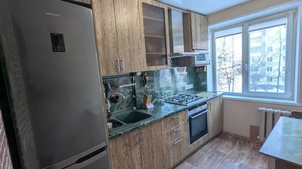 2-к кв. Башкортостан, Уфа Интернациональная ул., 15/1 (43.2 м) - Фото 0