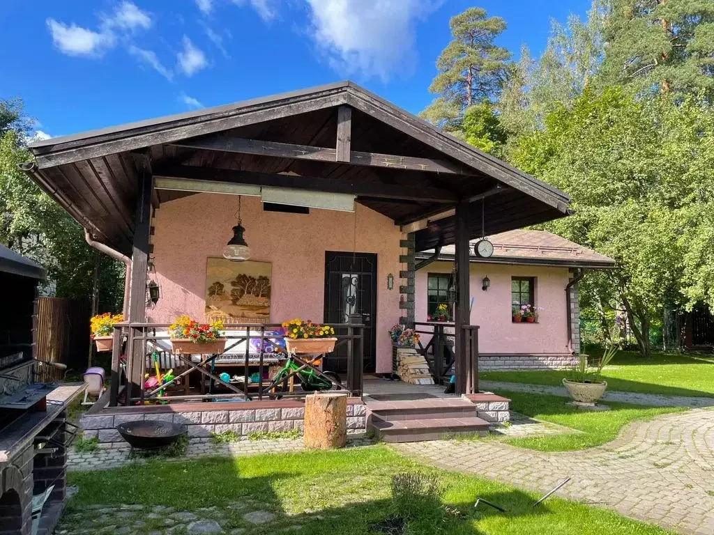 Дом в Ленинградская область, Гатчинский муниципальный округ, Сиверский ... - Фото 1