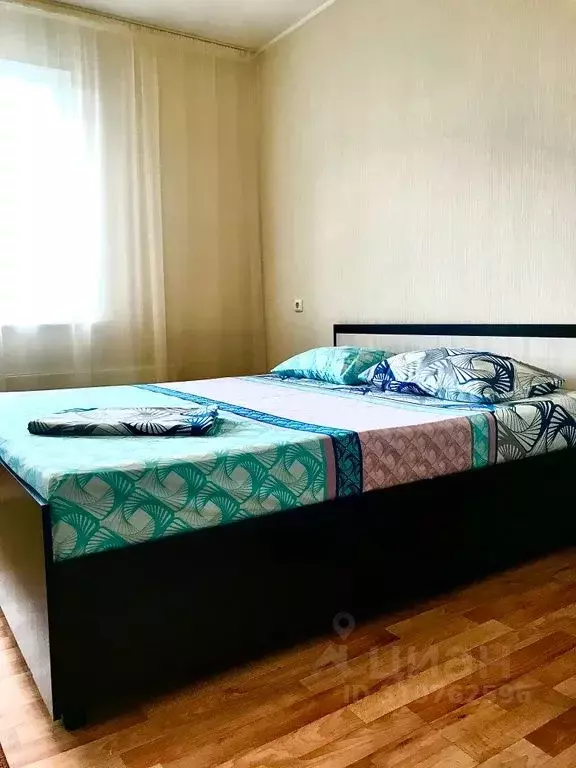 1-к кв. Курганская область, Курган Заозерный жилрайон, 4-й мкр, 22 ... - Фото 0