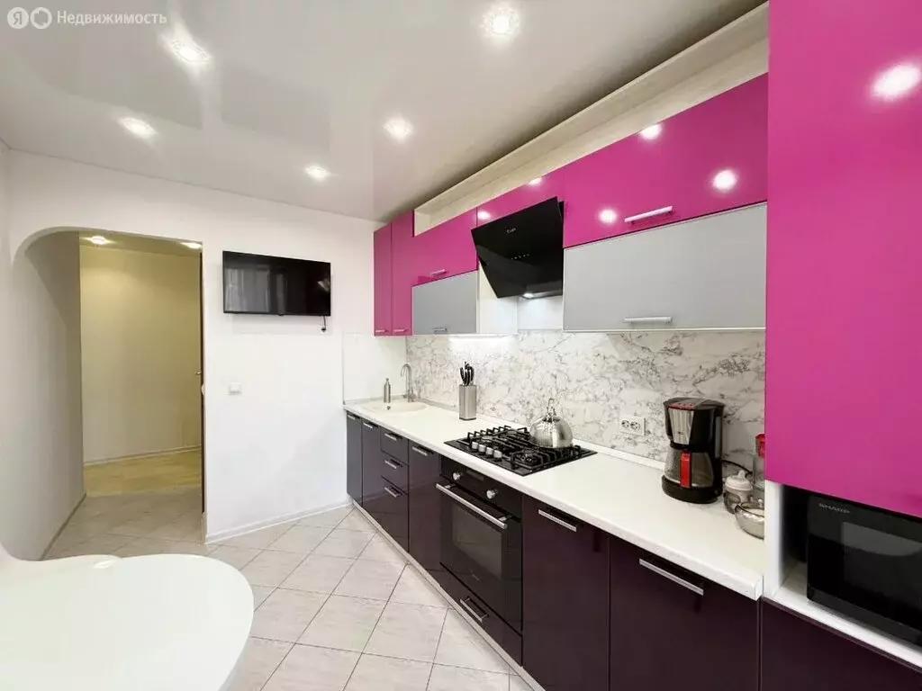 3-комнатная квартира: посёлок городского типа Медведево, Полевая ... - Фото 2