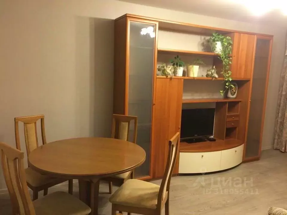 2-к кв. Волгоградская область, Волгоград ул. Им. Циолковского, 24 ... - Фото 1