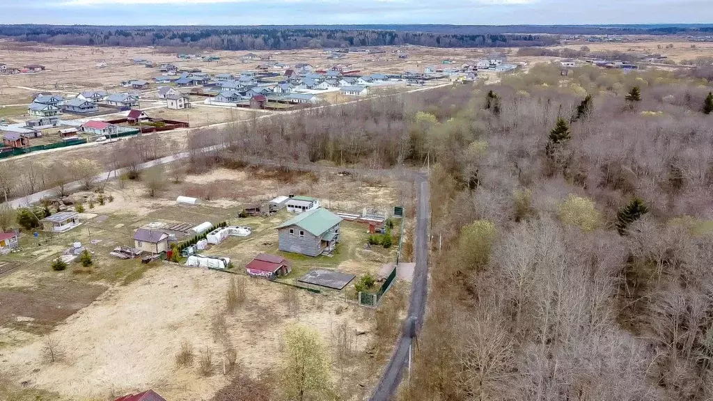 Участок в Ленинградская область, Ломоносовский район, Лопухинское ... - Фото 0