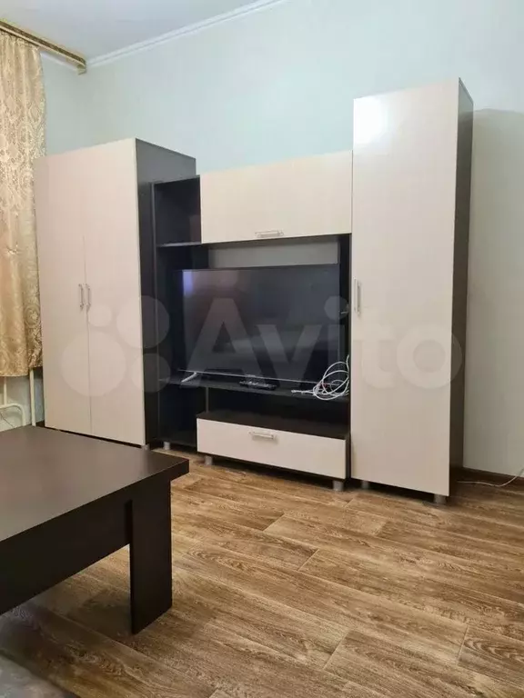 1-к. квартира, 38 м, 4/10 эт. - Фото 1