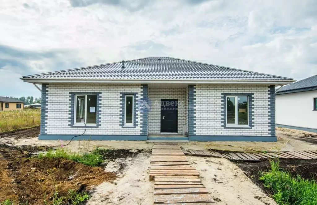 Дом в Тюменская область, Тюменский район, Новокаменский кп ул. ... - Фото 1