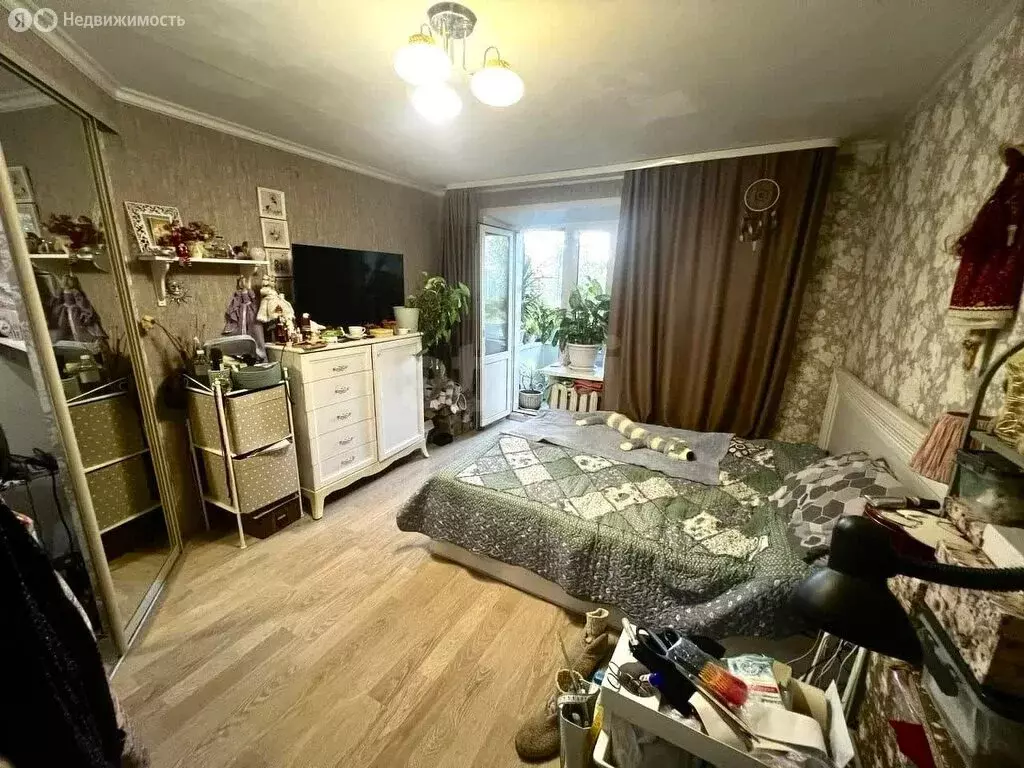 3-комнатная квартира: Сыктывкар, Октябрьский проспект, 10 (56.3 м) - Фото 0
