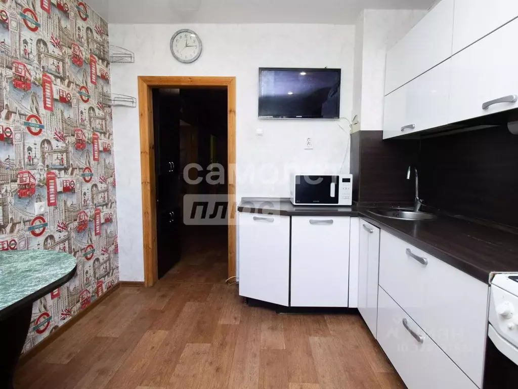 3-к кв. Ульяновская область, Ульяновск ул. Радищева, 151 (67.5 м) - Фото 0