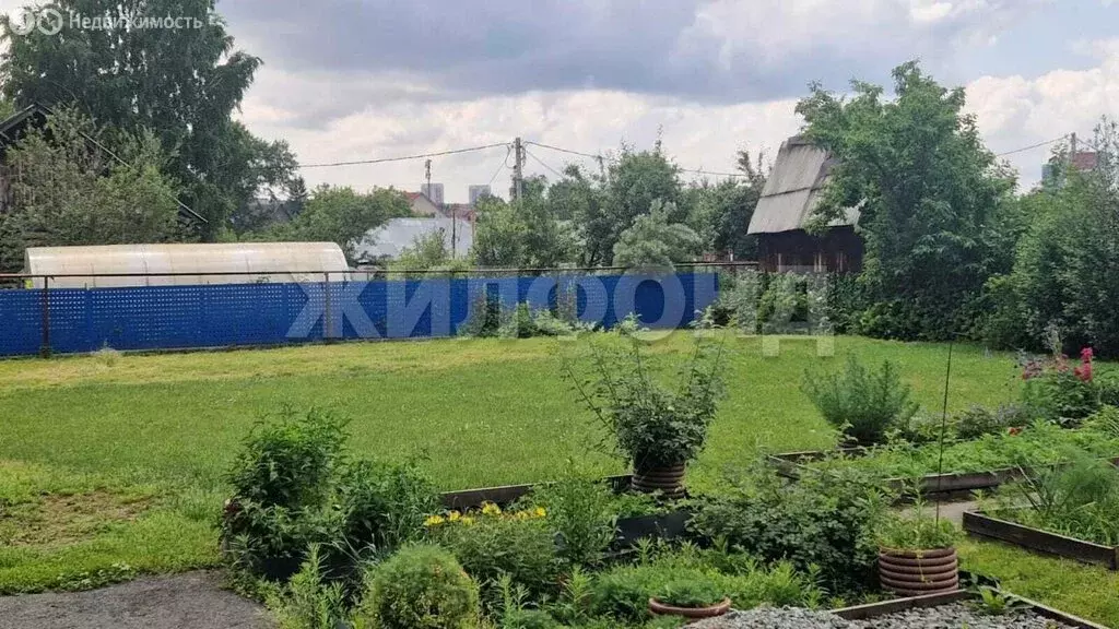 Дом в Новосибирск, улица Побежимова (59 м) - Фото 1