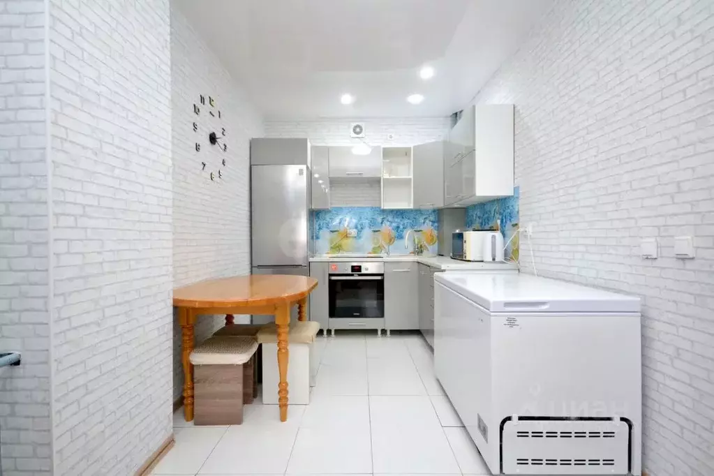 2-к кв. Саха (Якутия), Якутск ул. Севастопольская, 21/1 (52.4 м) - Фото 1