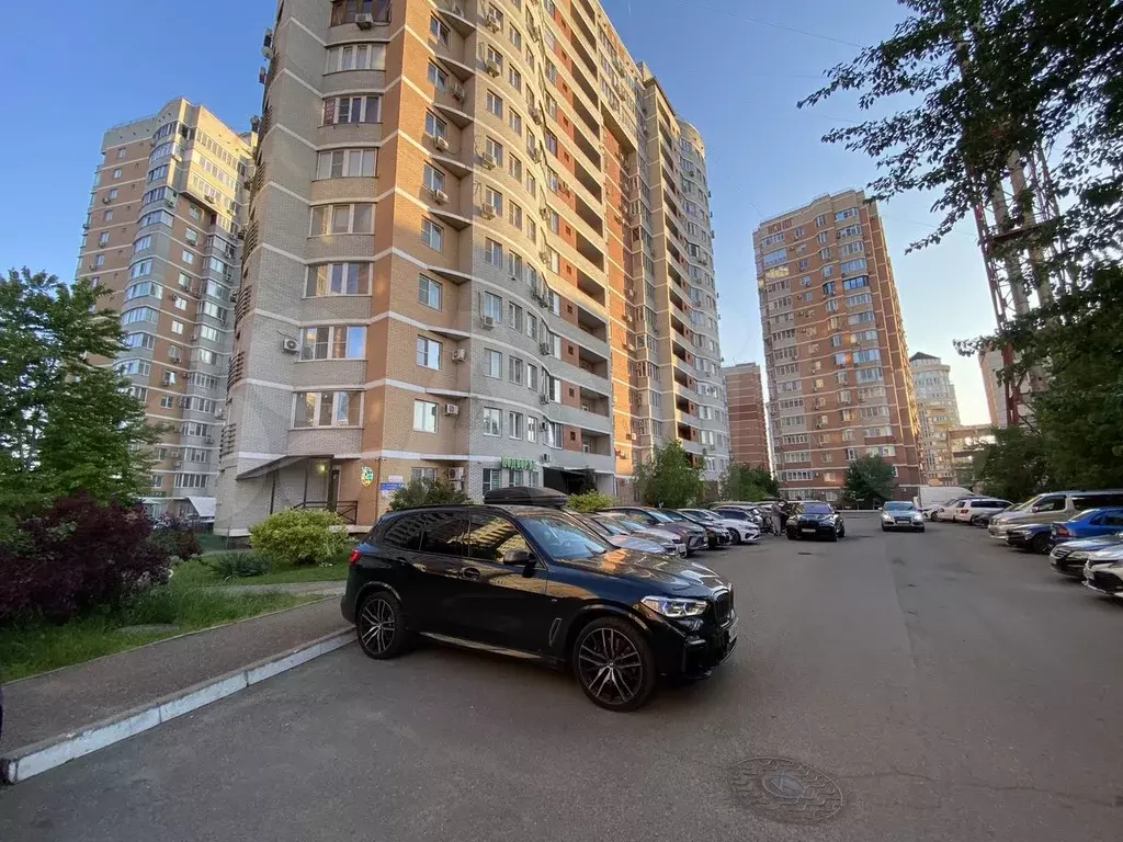 Коммерческое помещение на въезде в жилой массив в центре юмр - Фото 1