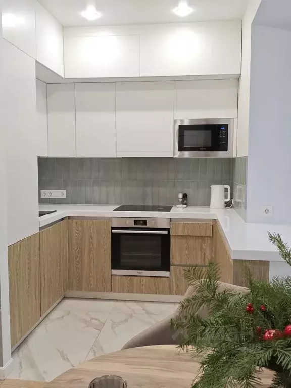 2-к кв. Омская область, Омск ул. Крупской, 14К3 (55.8 м) - Фото 1