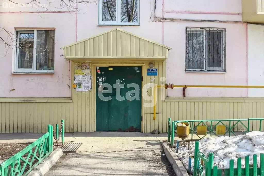 3-комнатная квартира: Тюмень, улица Парфёнова, 22 (58.6 м) - Фото 1