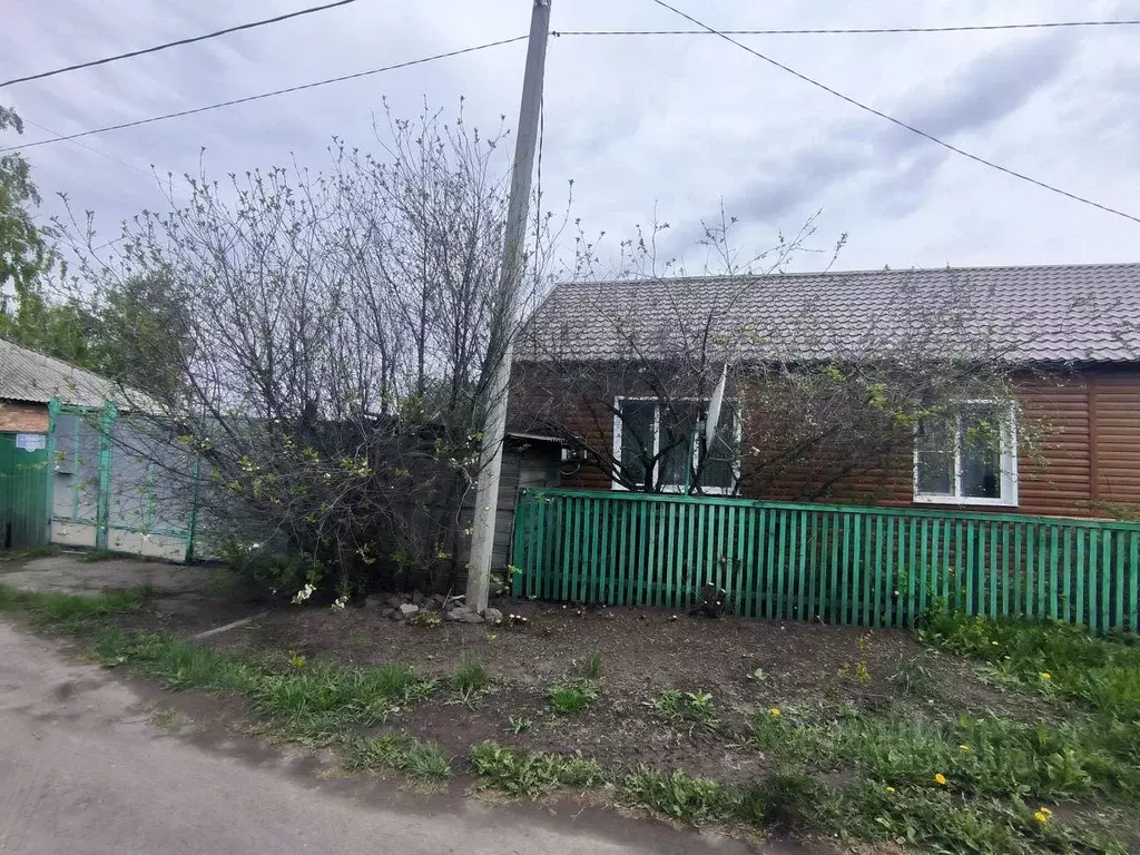 3-к кв. Омская область, Таврическое рп ул. Ленина, 155А (67.4 м) - Фото 1