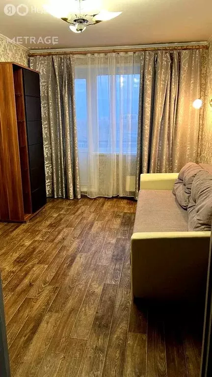 3-комнатная квартира: Новосибирск, улица Никитина, 68 (61 м) - Фото 1