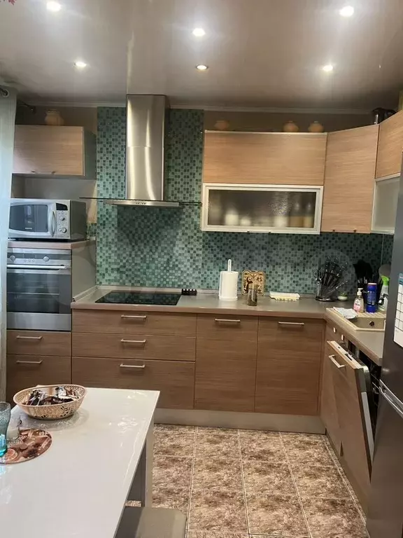 3-к. квартира, 60 м, 1/9 эт. - Фото 1