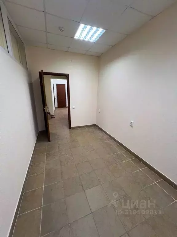 Помещение свободного назначения в Кировская область, Киров ул. Молодой ... - Фото 1