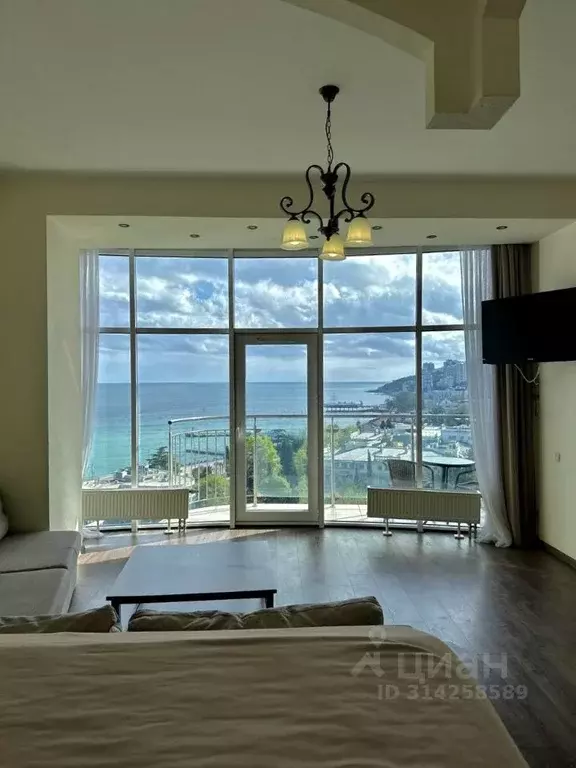 Студия Крым, Ялта ул. К. Маркса, 18А (60.0 м) - Фото 1