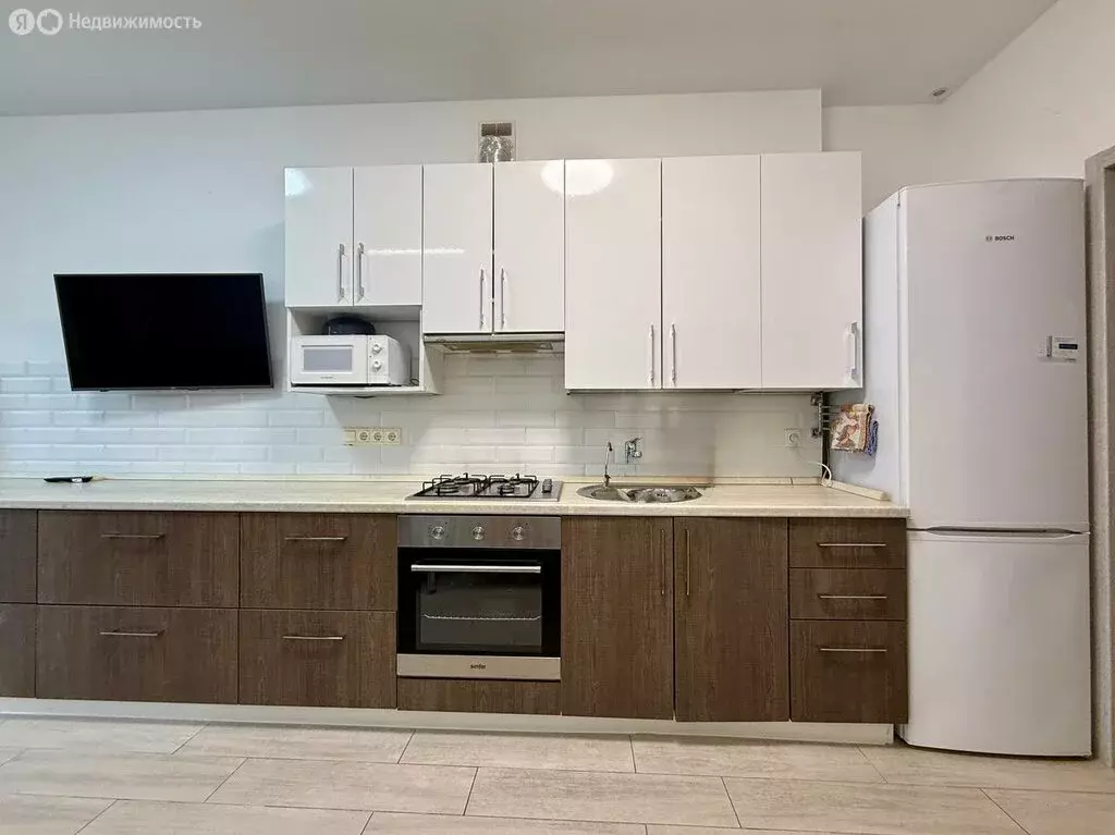 2-комнатная квартира: Алушта, Ревкомовский переулок, 4 (86.5 м) - Фото 1