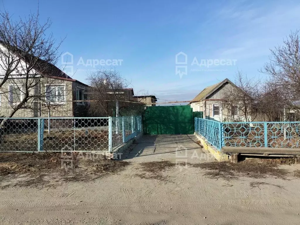 Дом в Волгоградская область, Городищенский район, Ерзовское городское ... - Фото 1