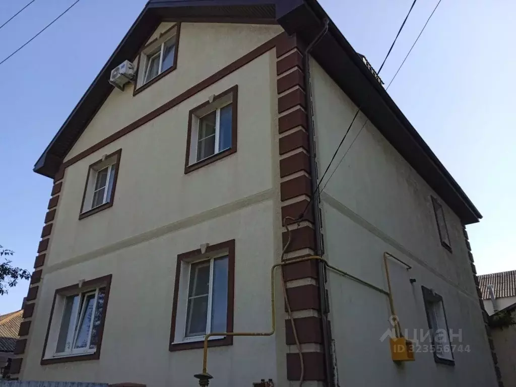 Дом в Краснодарский край, Новороссийск пер. Фисанова, 3 (251 м) - Фото 1