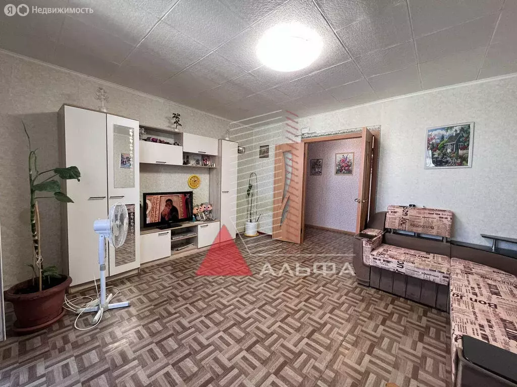 3-комнатная квартира: Евпатория, Интернациональная улица, 146 (67.9 м) - Фото 2