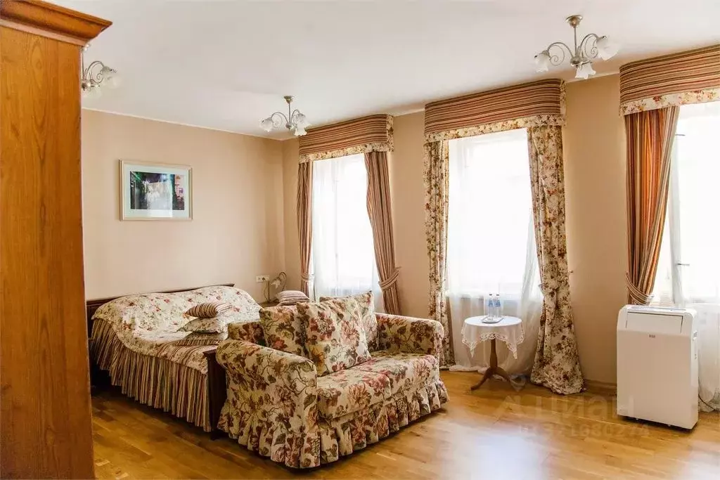 Комната Псковская область, Псков ул. Воеводы Шуйского, 17 - Фото 2