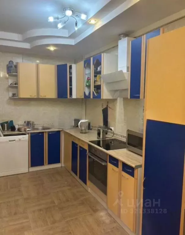 2-к кв. Свердловская область, Екатеринбург ул. Кузнечная, 79 (66.3 м) - Фото 1