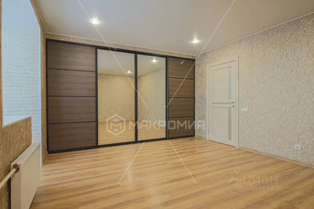 2-к кв. Санкт-Петербург пос. Парголово, ул. Тихоокеанская, 10к1 (80.0 ... - Фото 1