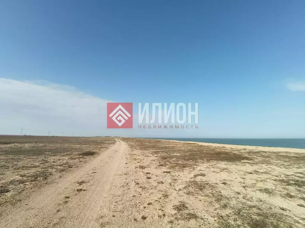 Участок в Крым, Ленинский район, Семисотское с/пос, с. Соляное  (6.0 ... - Фото 2