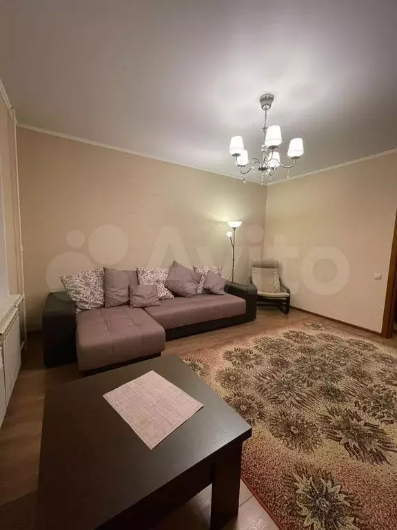 1-к. квартира, 38 м, 9/10 эт. - Фото 0