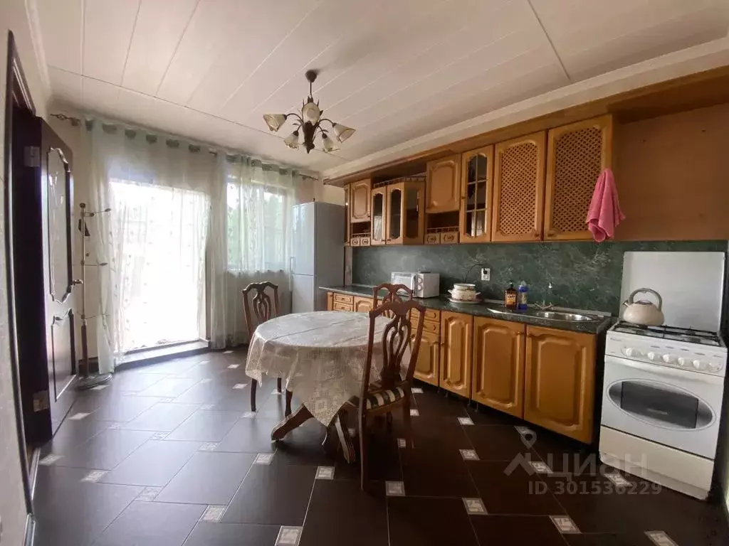 Дом в Дагестан, Каспийск Первомайская ул., 19 (80 м) - Фото 1