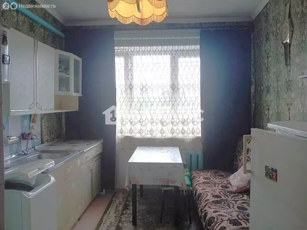 1-комнатная квартира: Ейск, улица Островского, 8 (11 м) - Фото 1