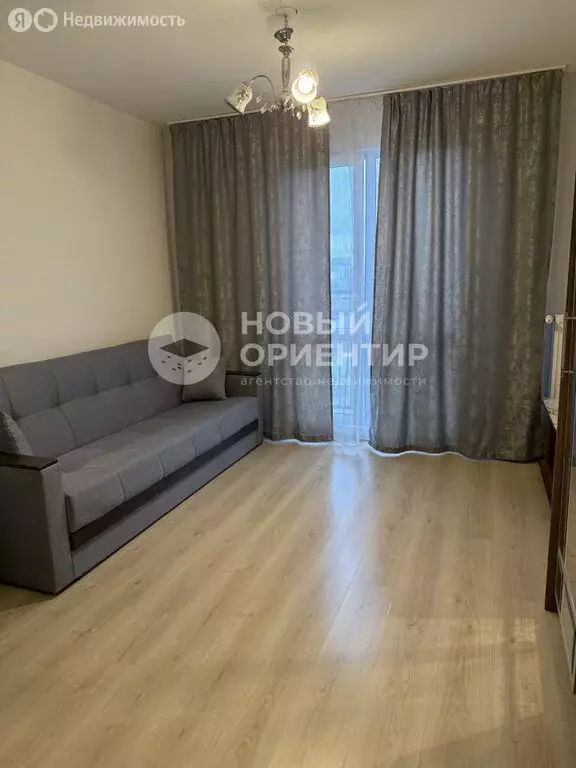 Квартира-студия: Екатеринбург, улица Евгения Савкова, 46/2 (21.7 м) - Фото 1