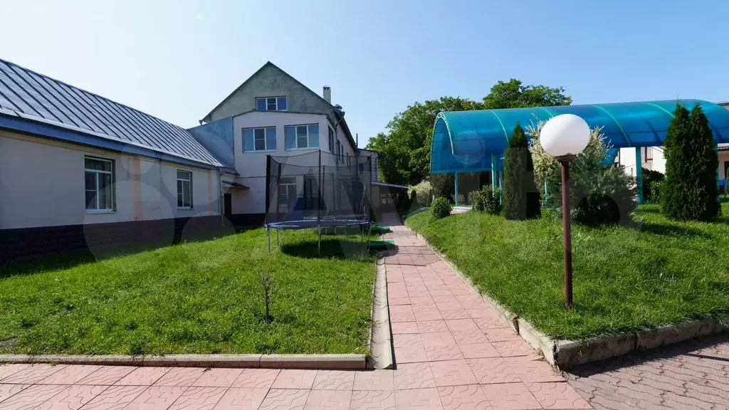 Дом 2500 м на участке 100 сот. - Фото 0