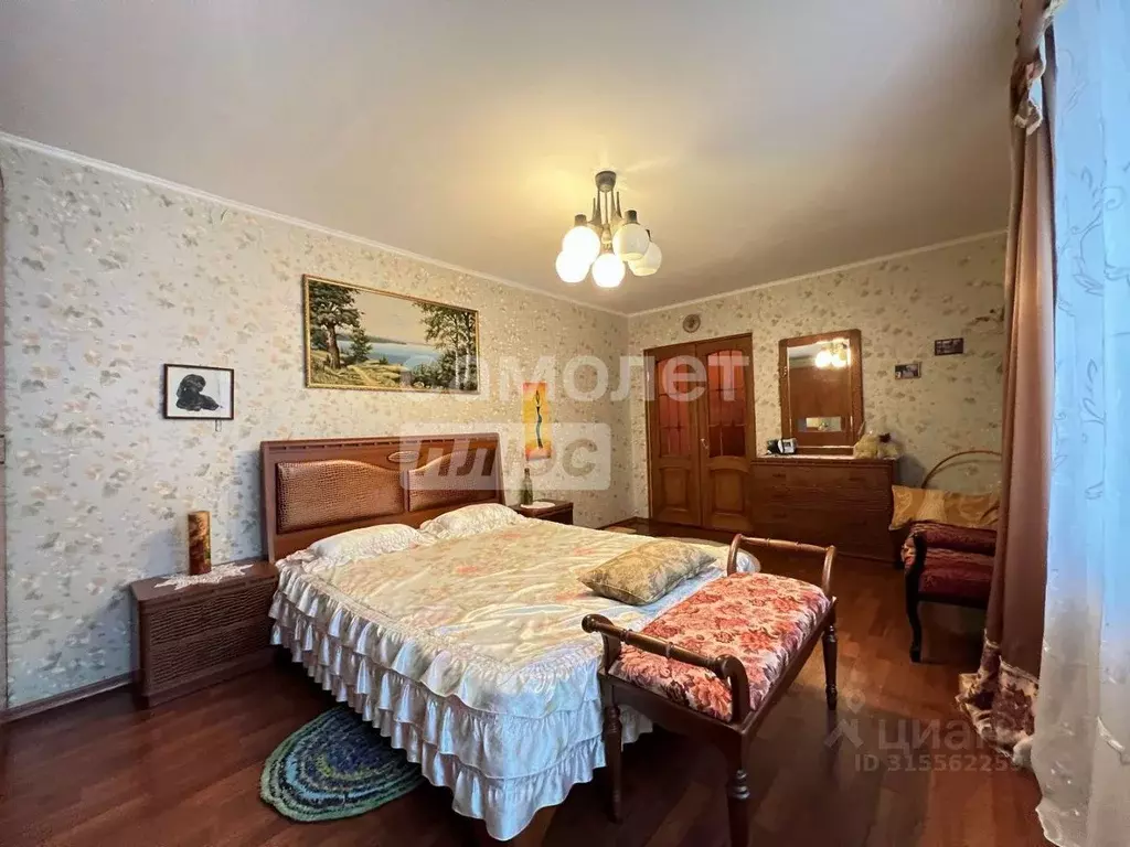 4-к кв. Ярославская область, Углич Мирный мкр, 25 (83.7 м) - Фото 0