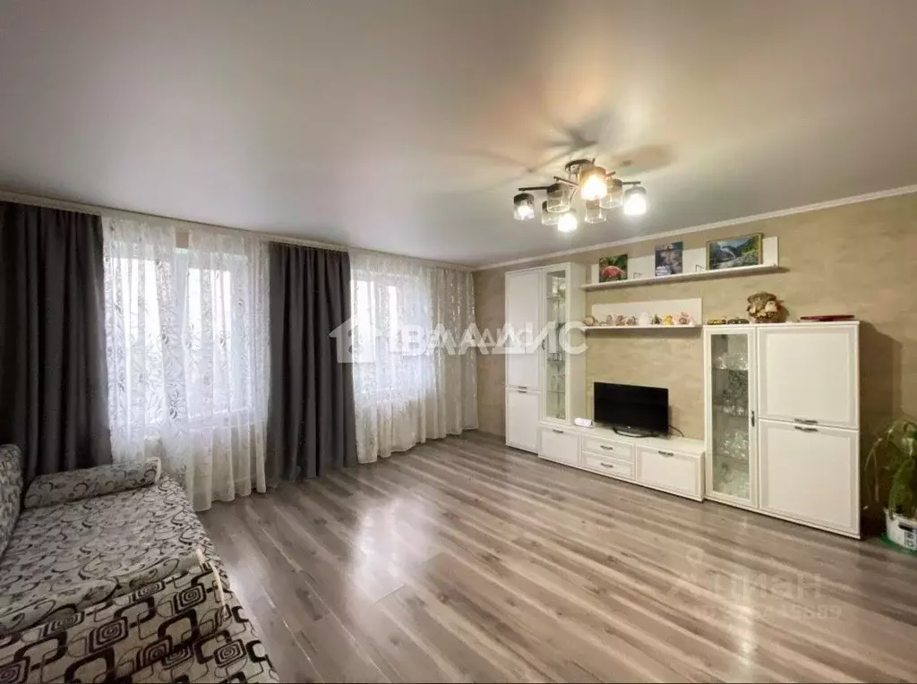 3-к кв. Башкортостан, Благовещенск ул. Комарова, 25 (91.2 м) - Фото 2