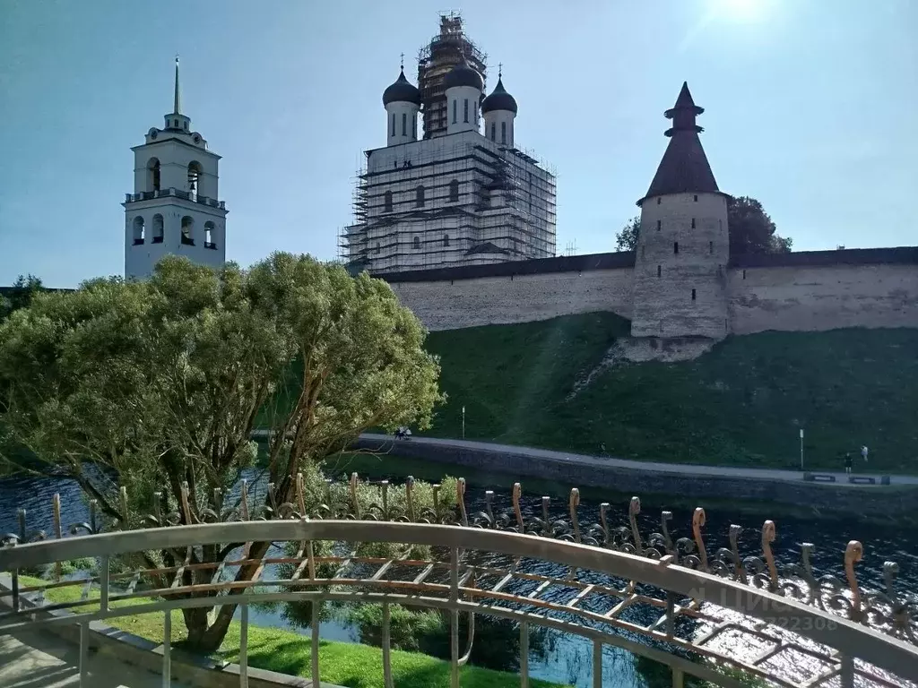 3-к кв. Псковская область, Псков Советская наб., 6 (85.5 м) - Фото 0