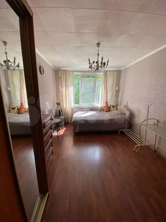 Комната 15 м в 4-к., 1/9 эт. - Фото 0