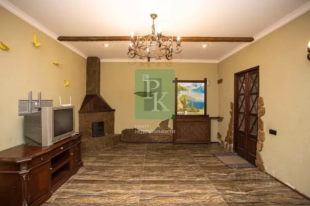 3-к кв. Севастополь ул. Генерала Петрова, 19 (86.0 м) - Фото 1