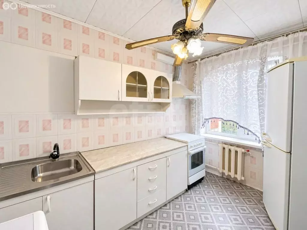 3-комнатная квартира: Славянск-на-Кубани, улица Юных Коммунаров, 70 ... - Фото 1