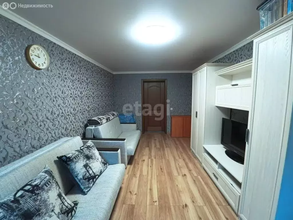 3-комнатная квартира: Гурьевск, Красная улица, 2 (61.2 м) - Фото 0