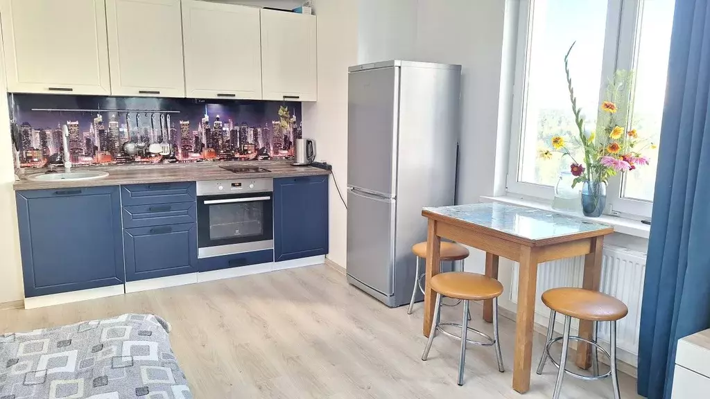 2-к кв. Свердловская область, Екатеринбург ул. Латвийская, 58/2 (53.5 ... - Фото 1