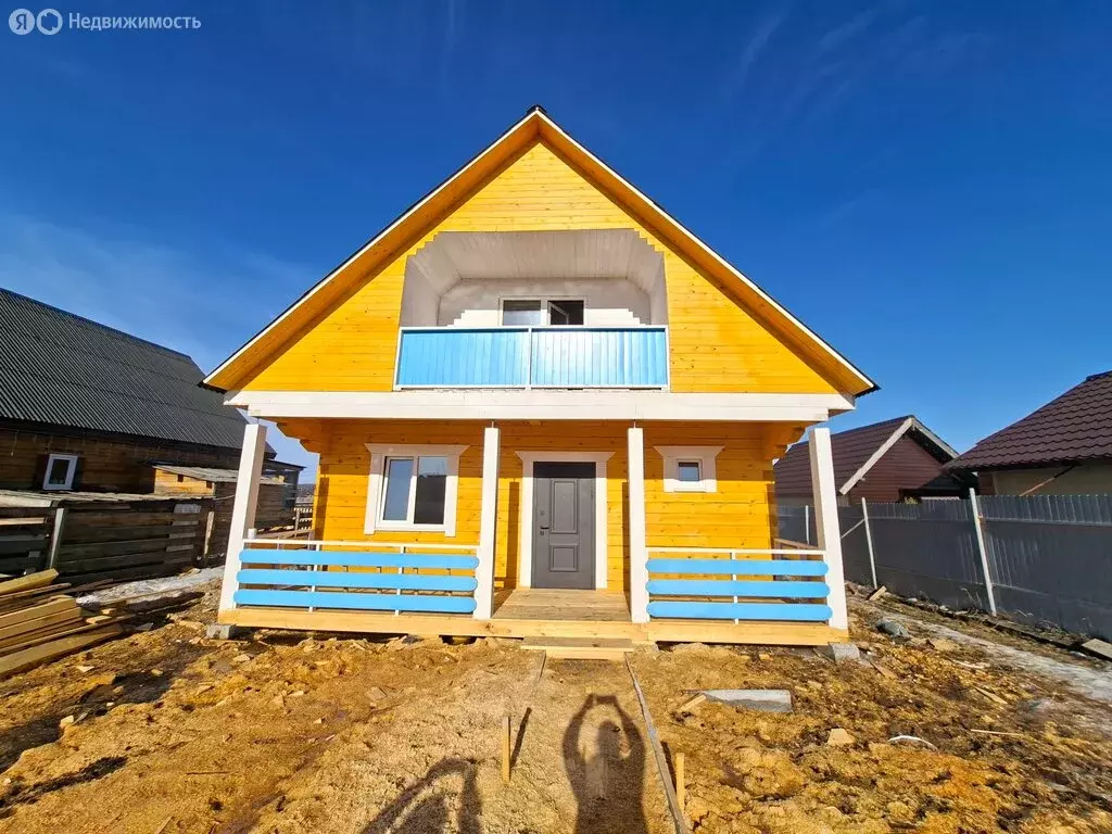 Дом в село Урик, Луговая улица (150 м) - Фото 1