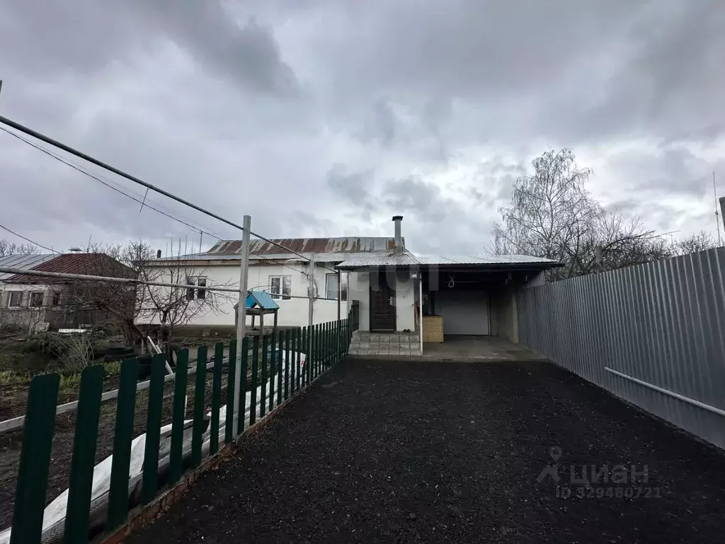 Дом в Тамбовская область, Тамбовский муниципальный округ, с. ... - Фото 1