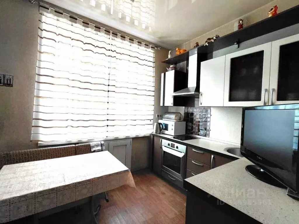 2-к кв. Кемеровская область, Новокузнецк ул. Бугарева, 23 (56.3 м) - Фото 1