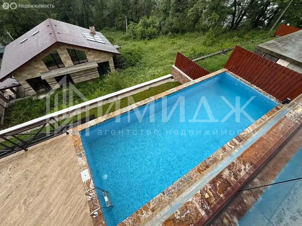 Дом в посёлок городского типа Красная Поляна, Дальняя улица (220 м) - Фото 1