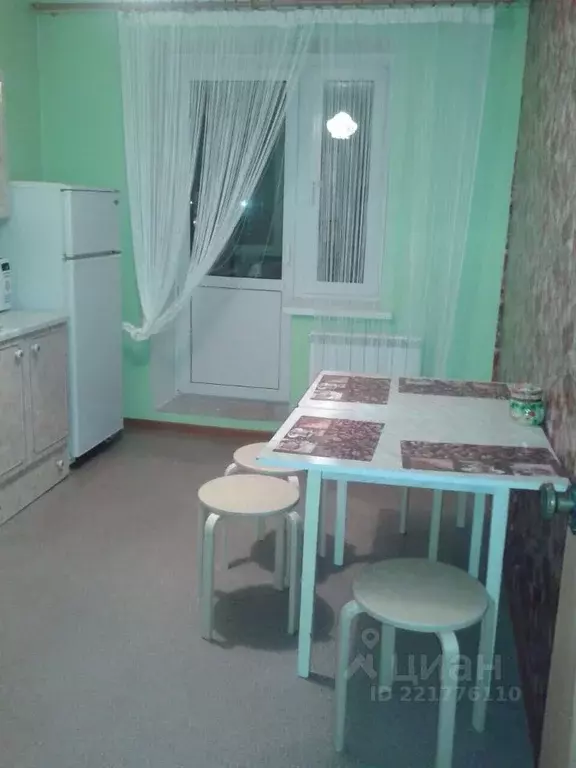 2-к кв. Смоленская область, Смоленск ул. 12 лет Октября, 9б (75.0 м) - Фото 1